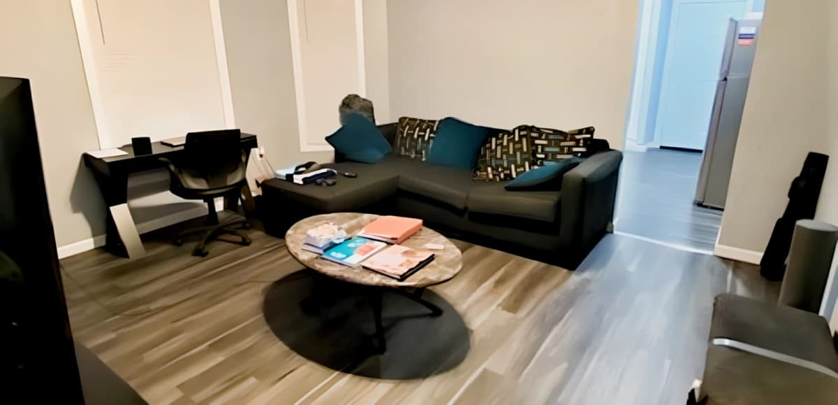 121 Lexington Ave image