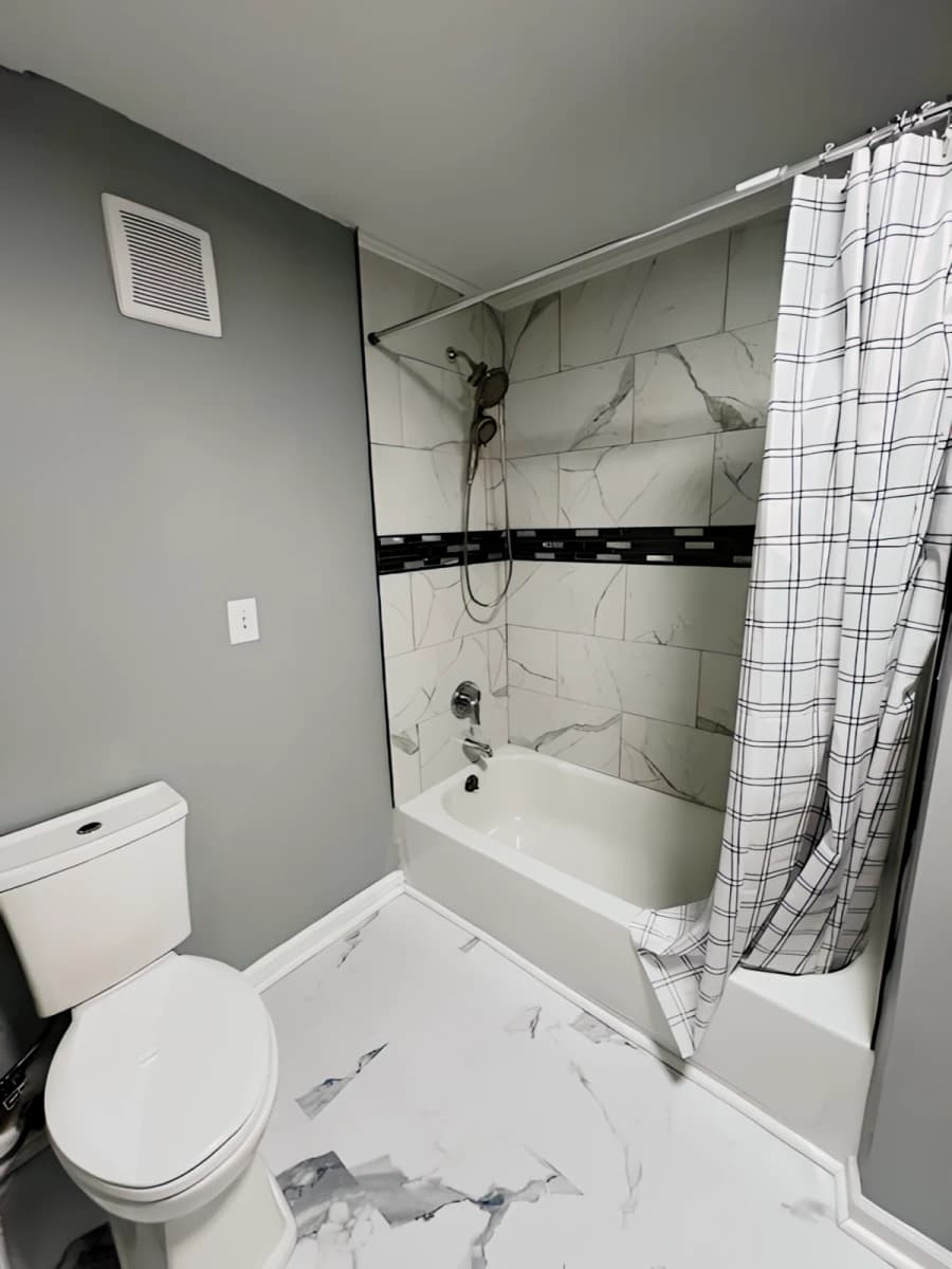 135 Lexington Ave image