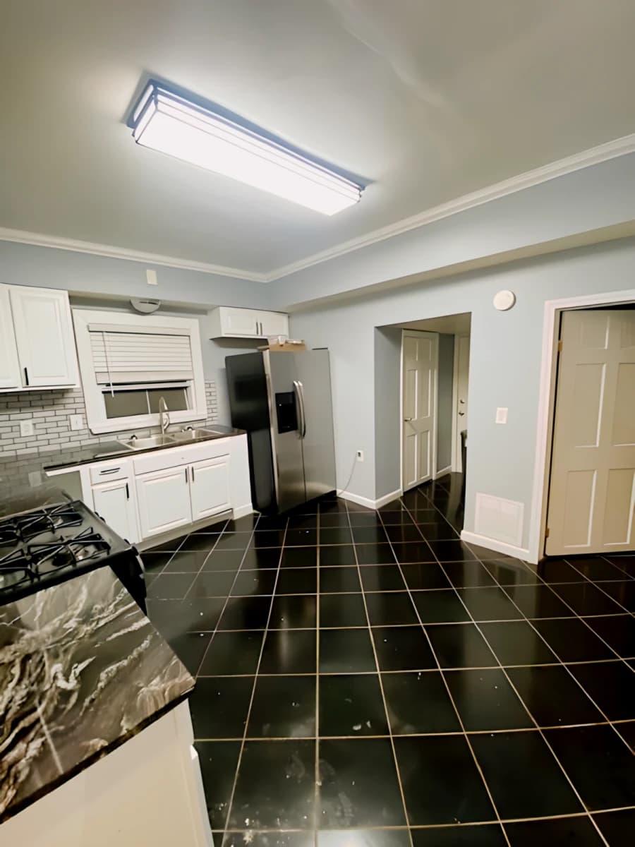 141 Lexington Ave image