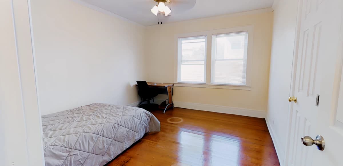 2401 East Genesee St image