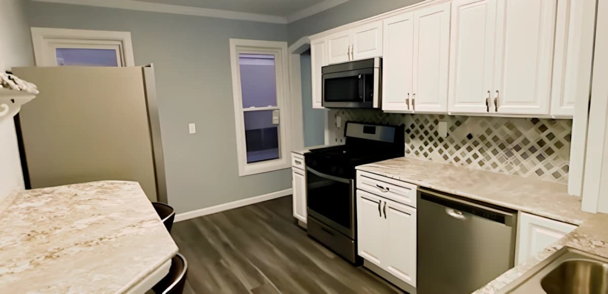 121 Lexington Ave image