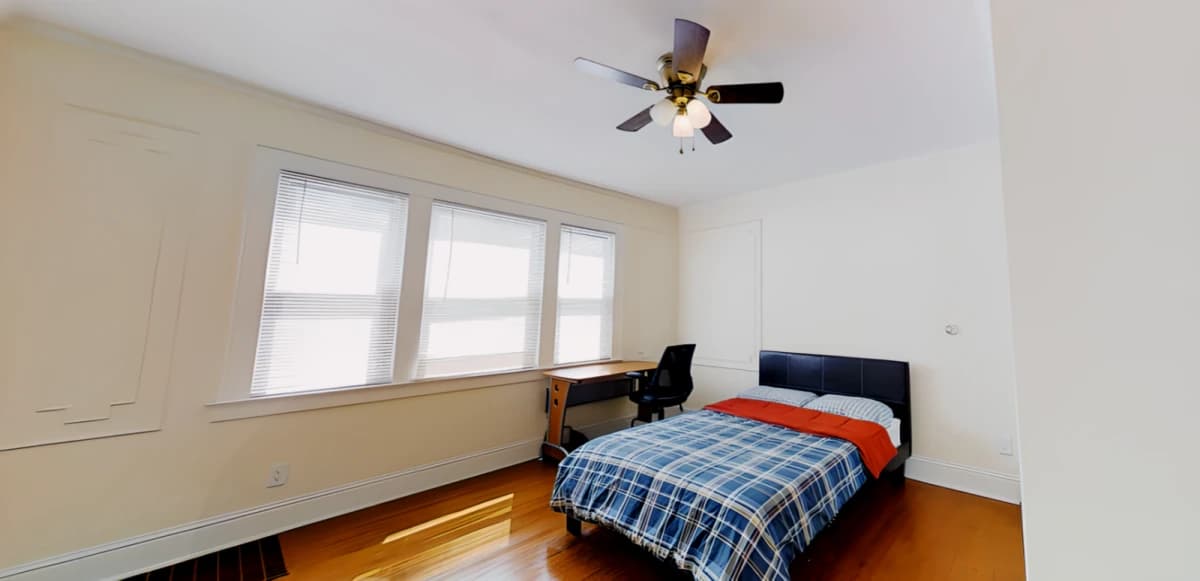 2401 East Genesee St image