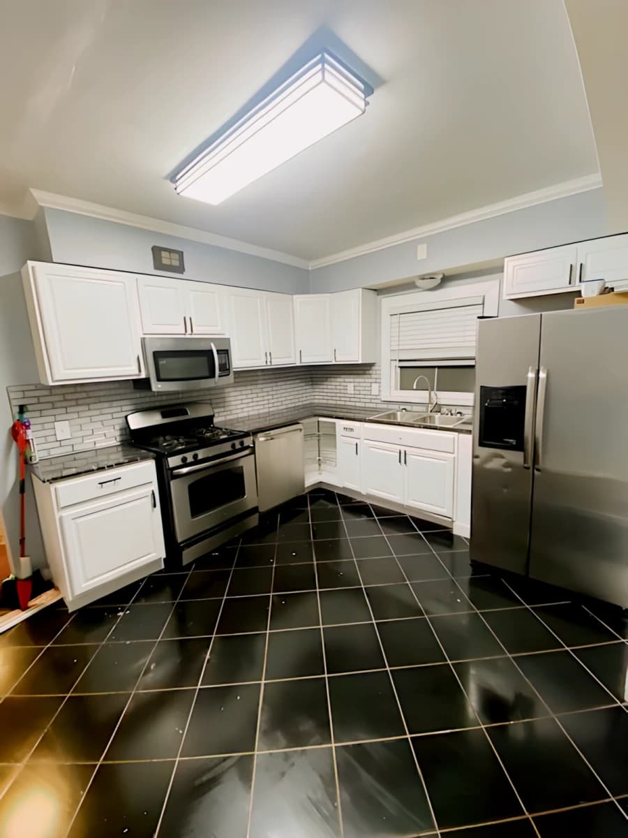 141 Lexington Ave image