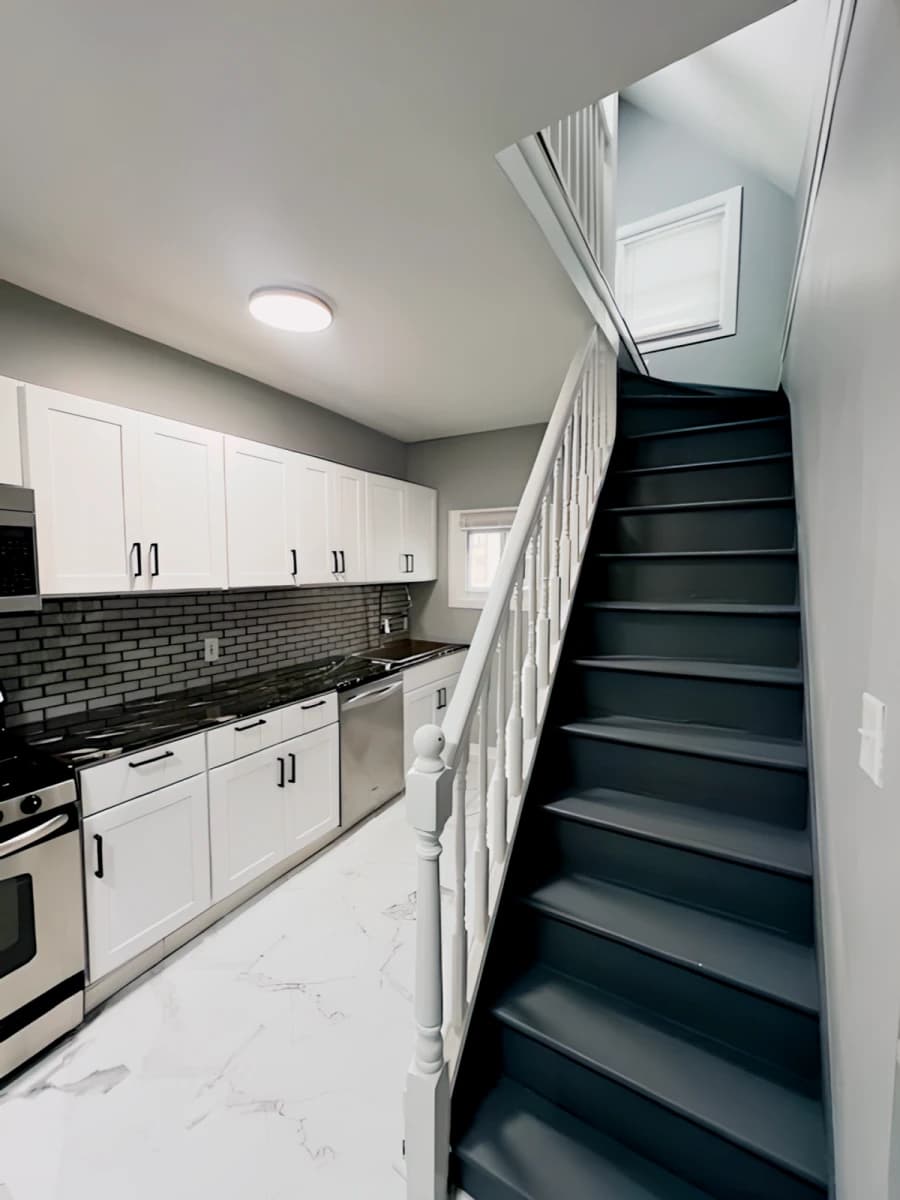 135 Lexington Ave image