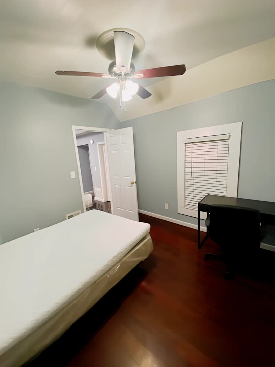 141 Lexington Ave image