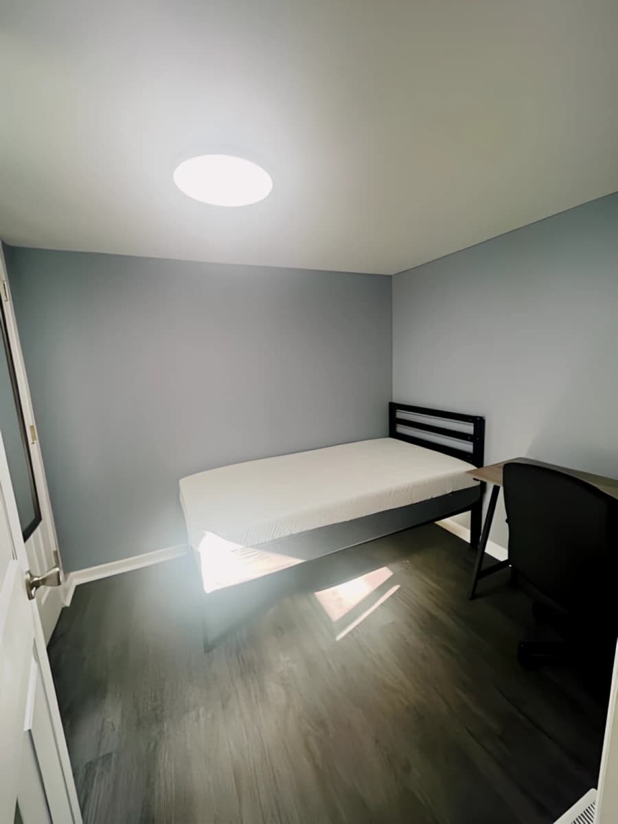 135 Lexington Ave image