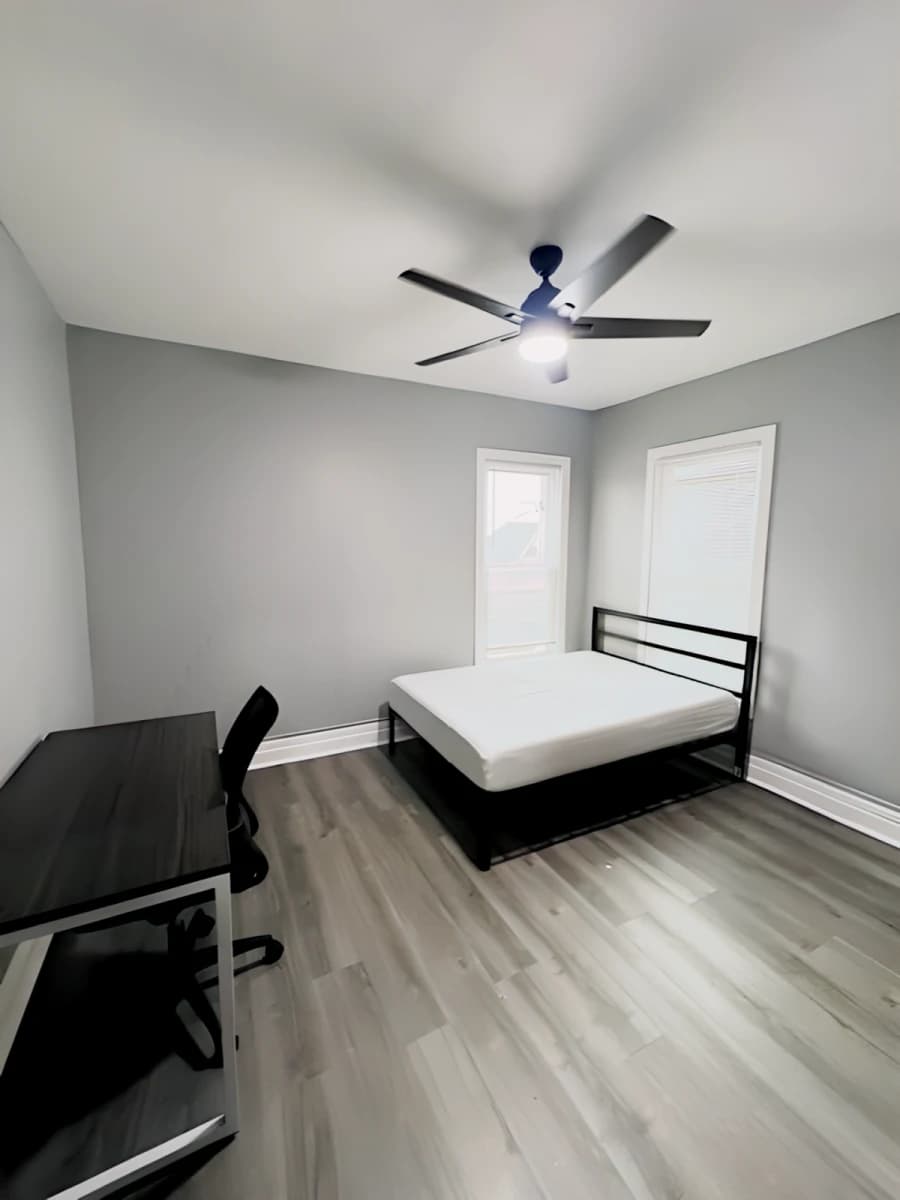 135 Lexington Ave image