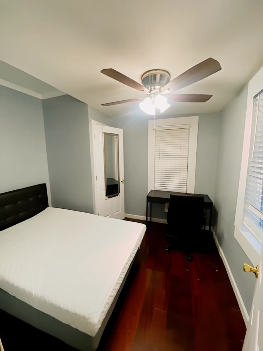 141 Lexington Ave image
