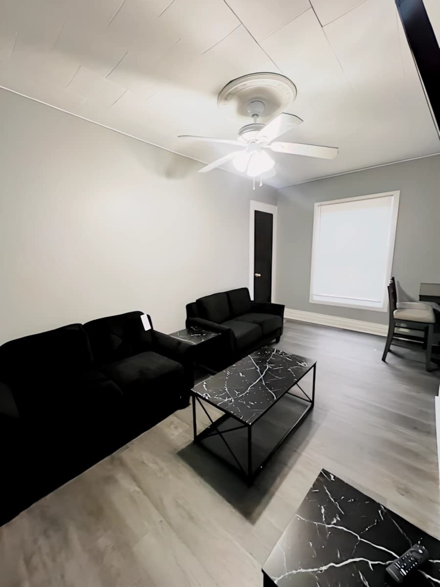 135 Lexington Ave image