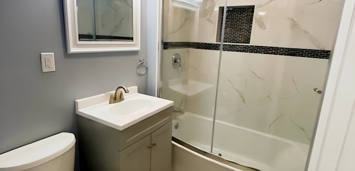 121 Lexington Ave image