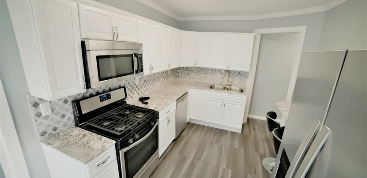 121 Lexington Ave image
