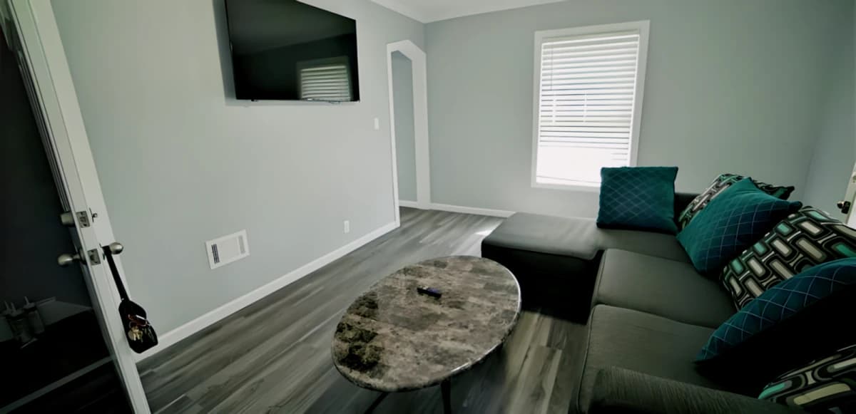 121 Lexington Ave image