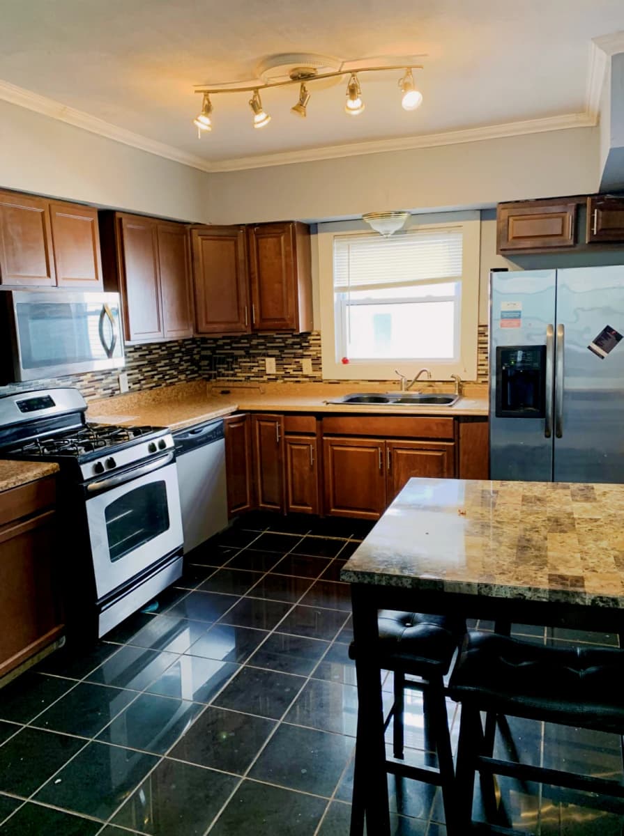 141 Lexington Ave image