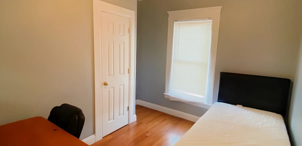 109 Lexington Ave image