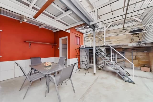 Room 2 Standard