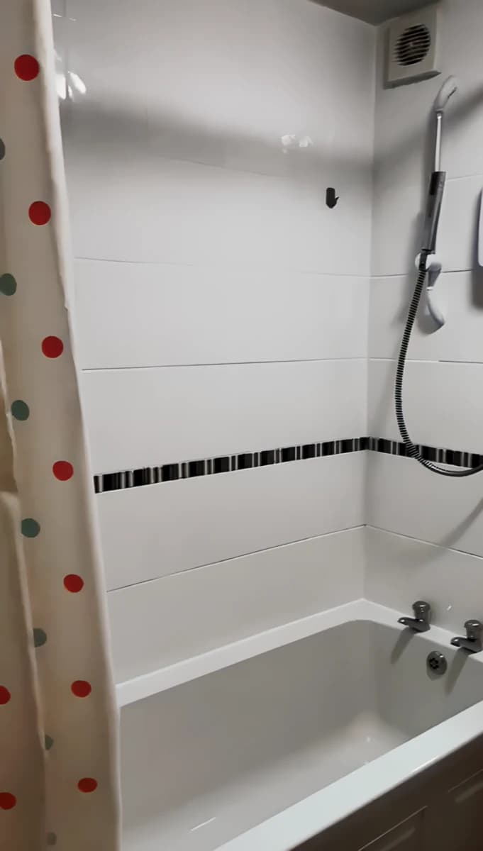 2 bedrooms 1 bathroom
