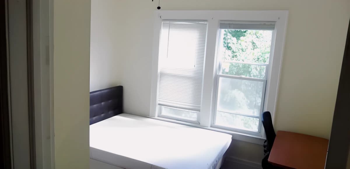 5 Bed 2 Bath Apartment 2