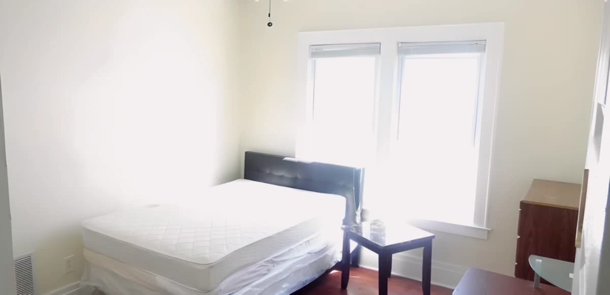5 Bed 2 Bath Apartment 2