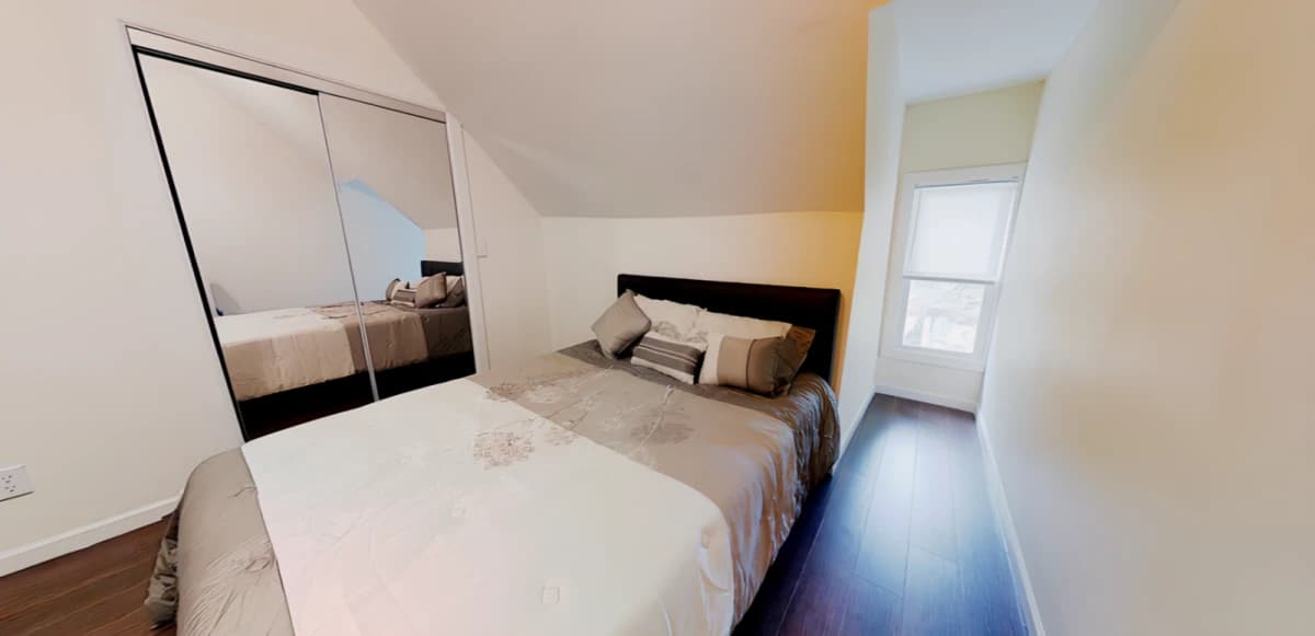 7 bed 3 bath Apartment 2