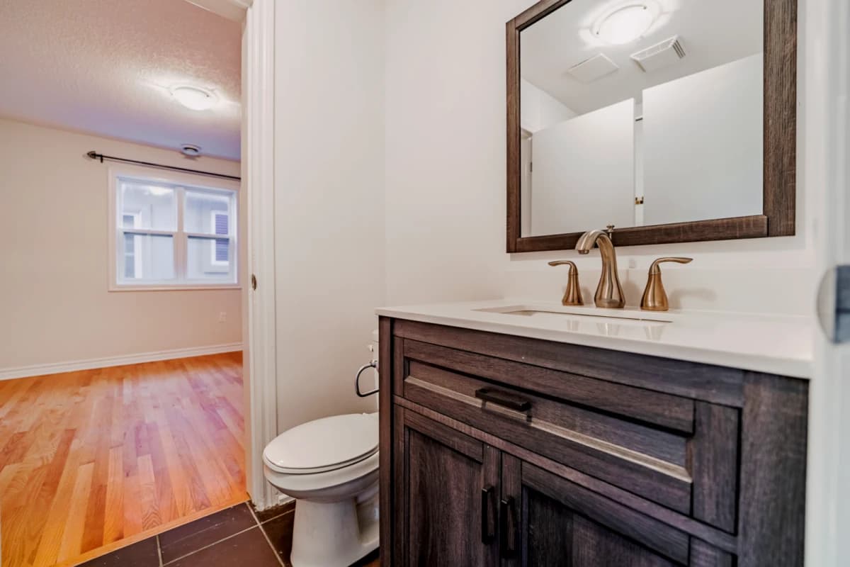 1 Bedroom in  5 bed 2 bath