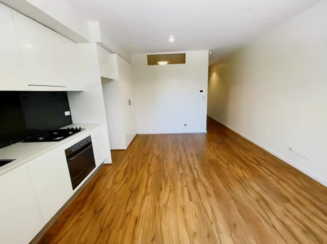 1 bed 1 bath