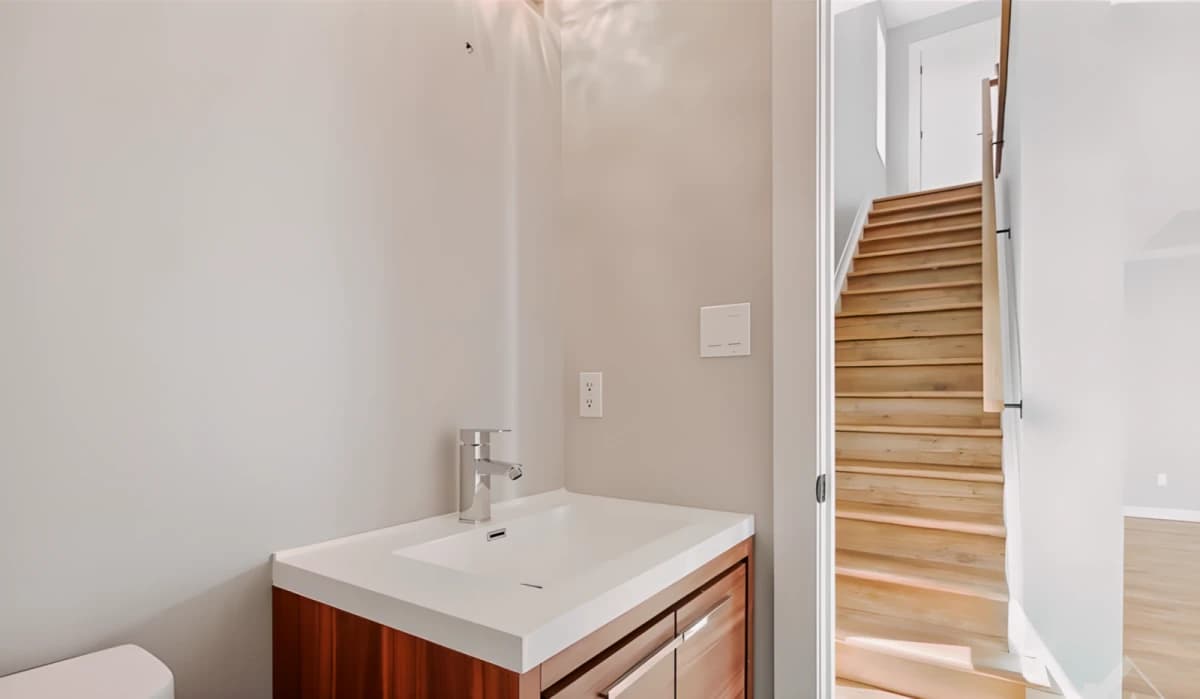 3 Bed 2.5 Bath