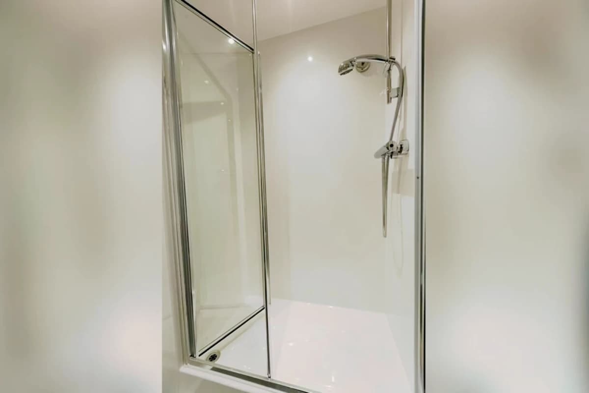 5 Bed Standard En-suite