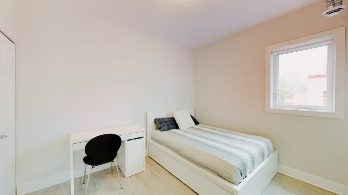 323 Besserer Street image