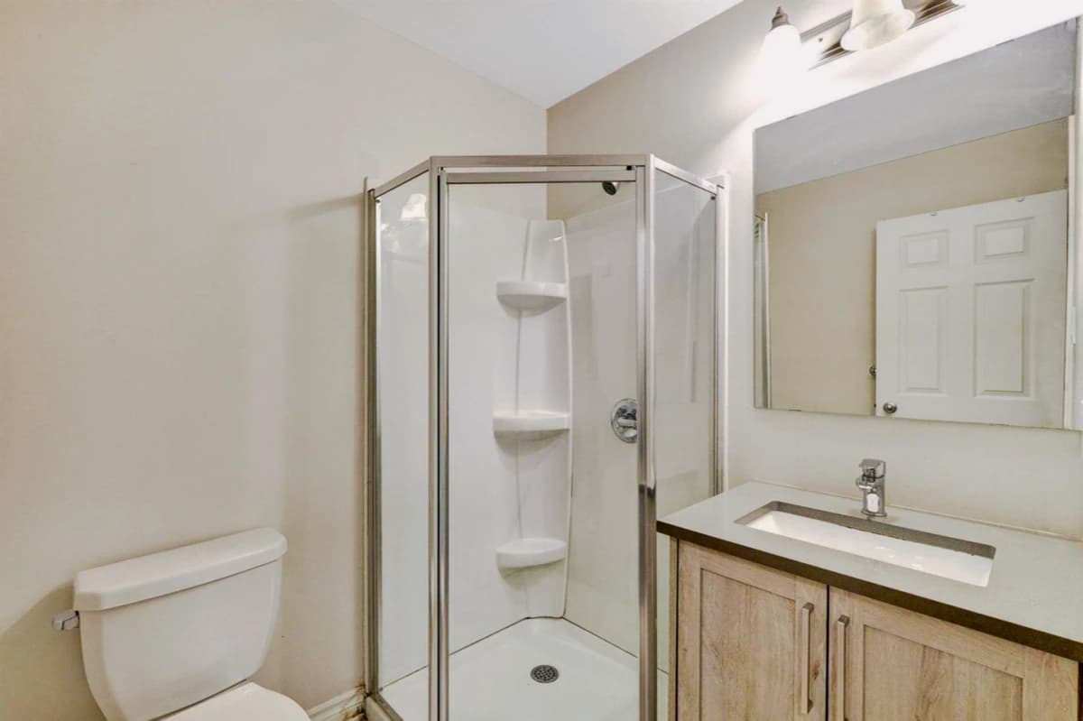 5 Bed 2 Bath