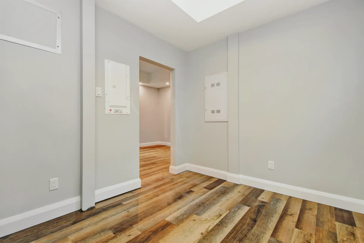 1 Bed 1 Bath - 2