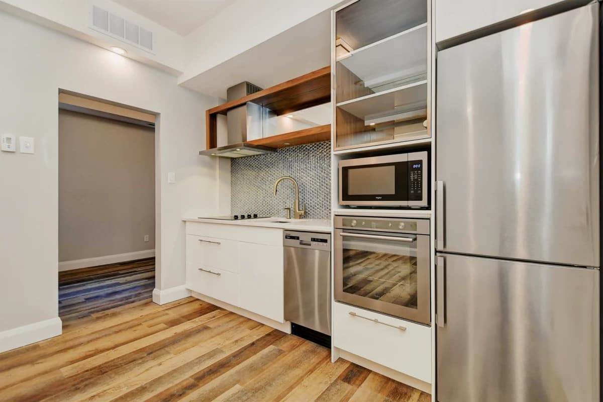1 Bed 1 Bath - 2