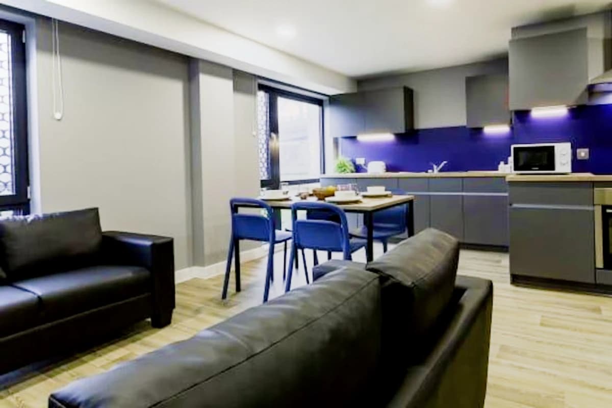 5 Bed Standard En-suite