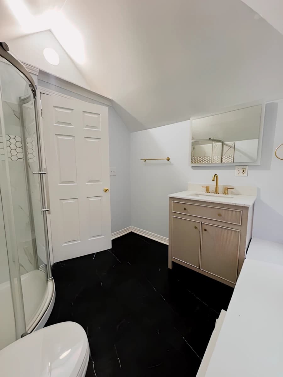 2 bed 1 bath Apartment 3