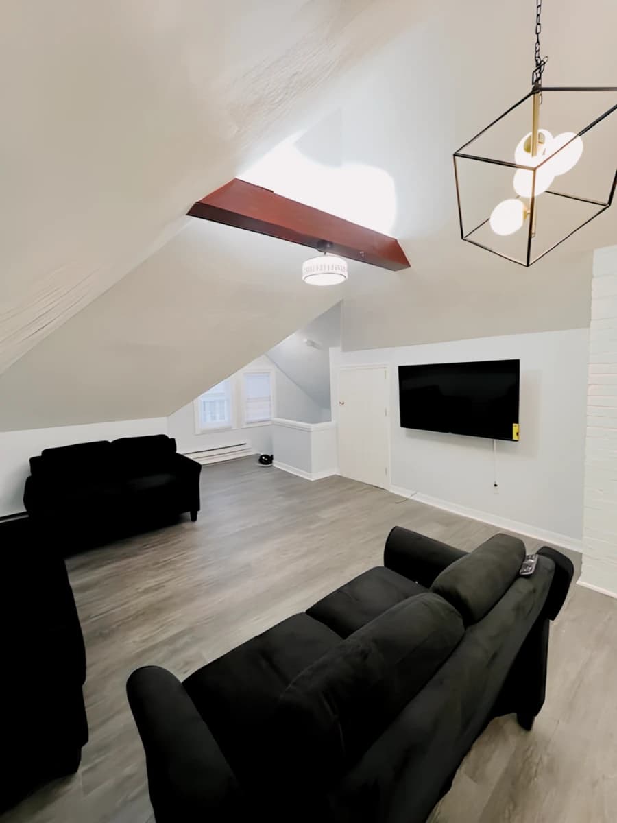 2 bed 1 bath Apartment 3