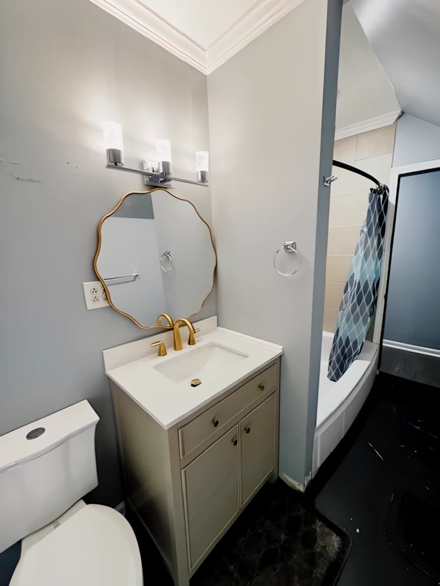 3 bed 1 bath Apartment 3