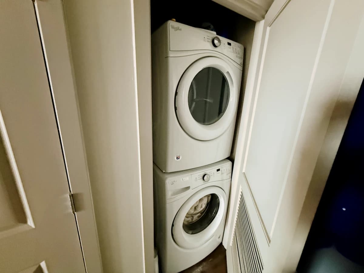 SIX 11 image
