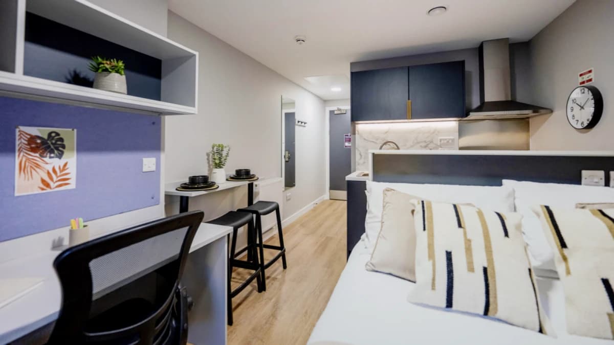 Clyde Court image