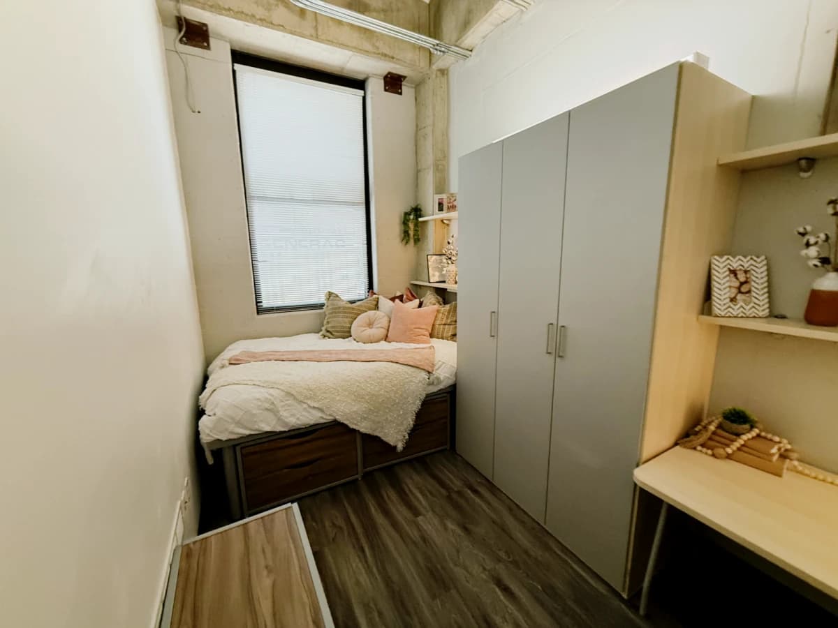 Z Place image