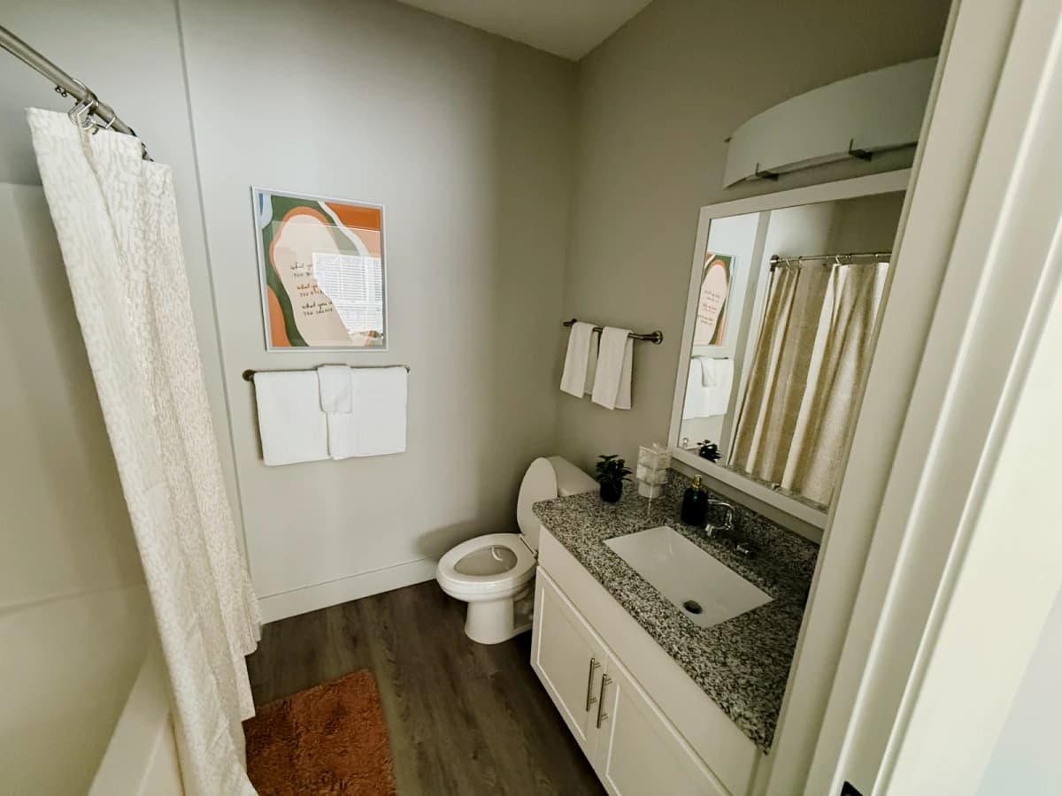 4 Bed 4 Bath