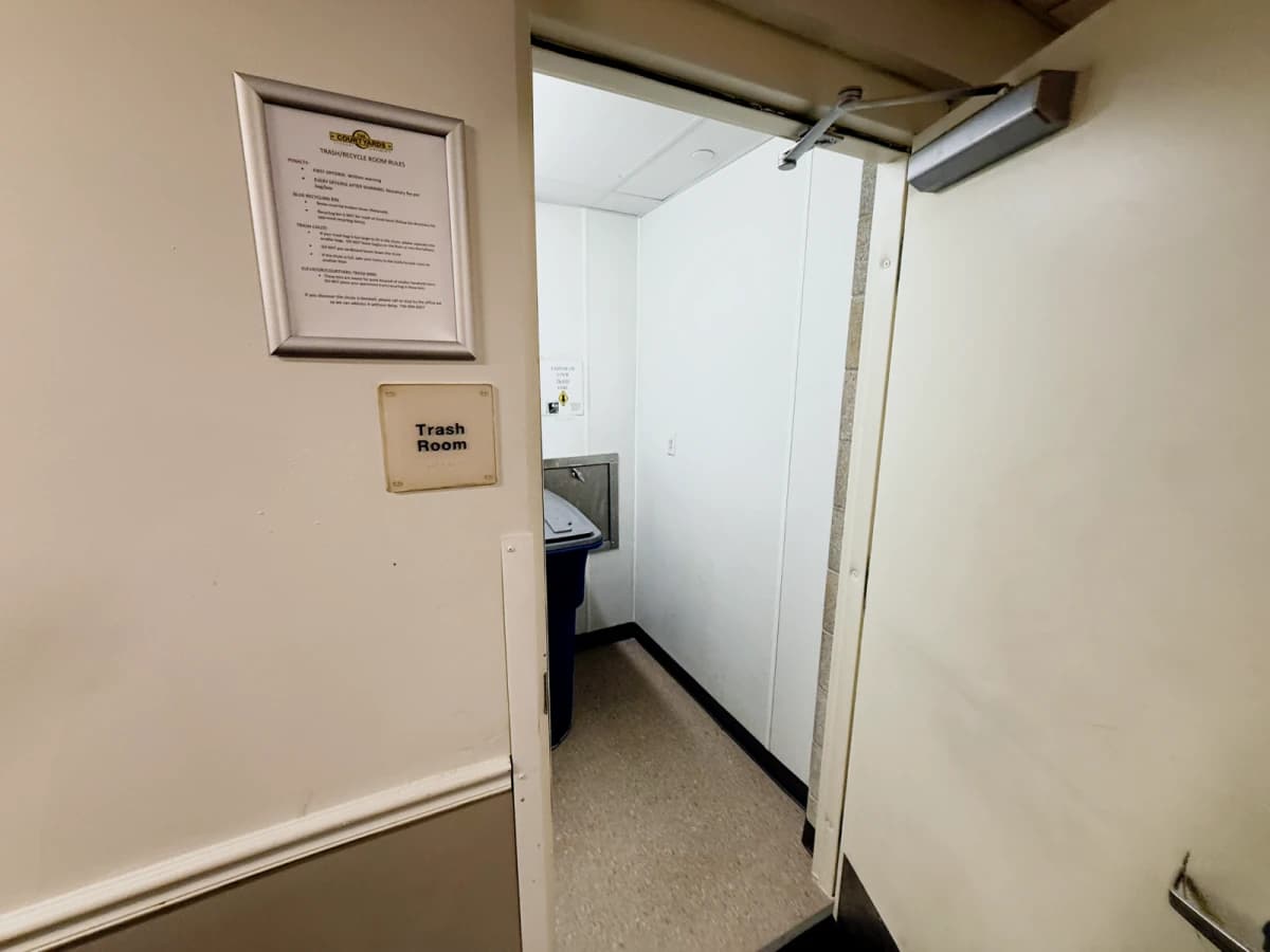 The Courtyards Student Apartments image