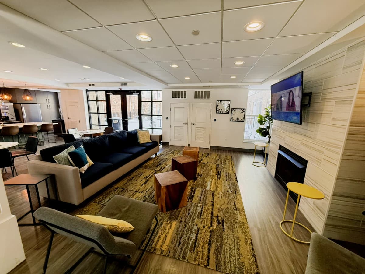 The Courtyards Student Apartments image