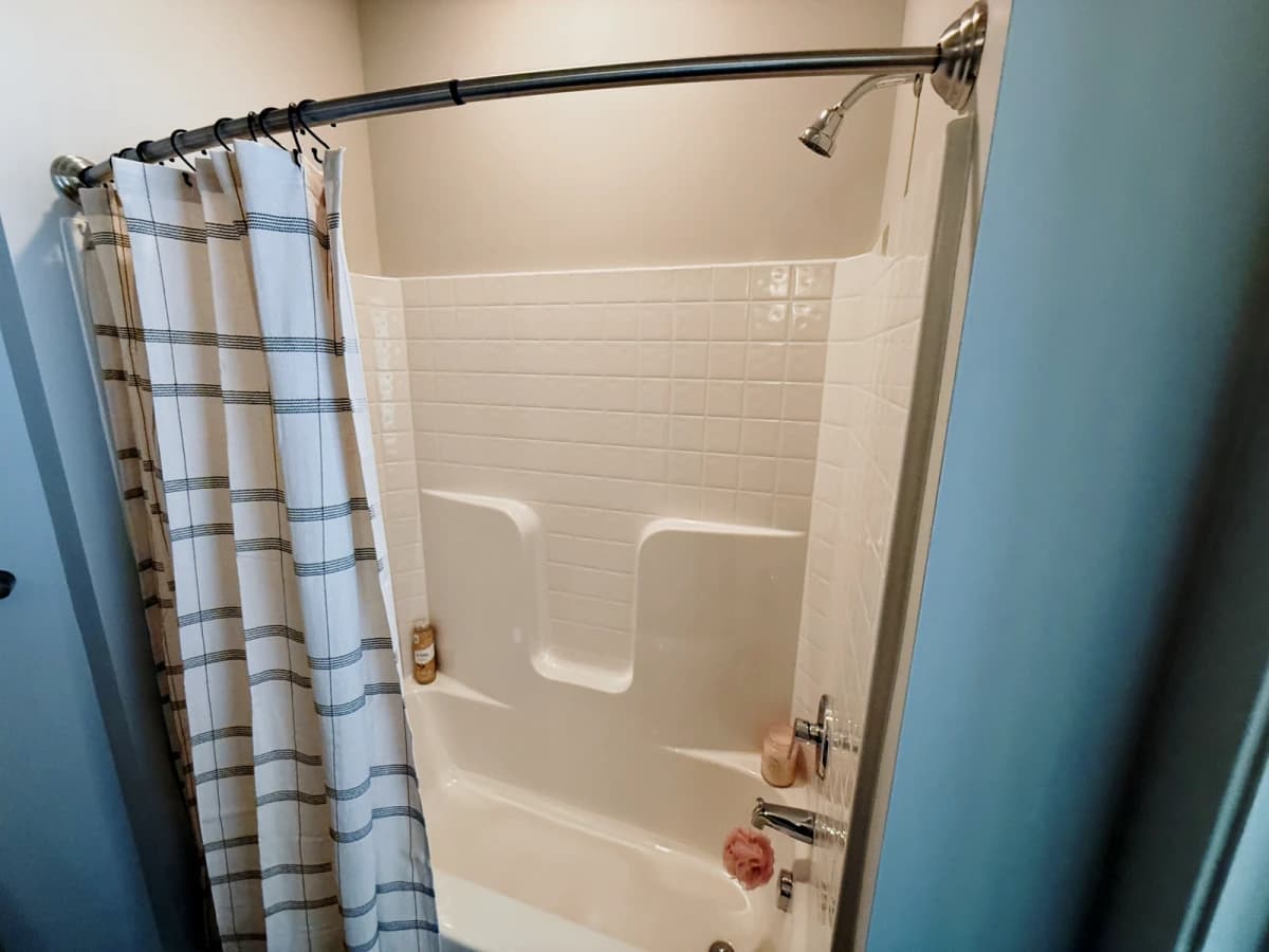 4 Bed 4 Bath