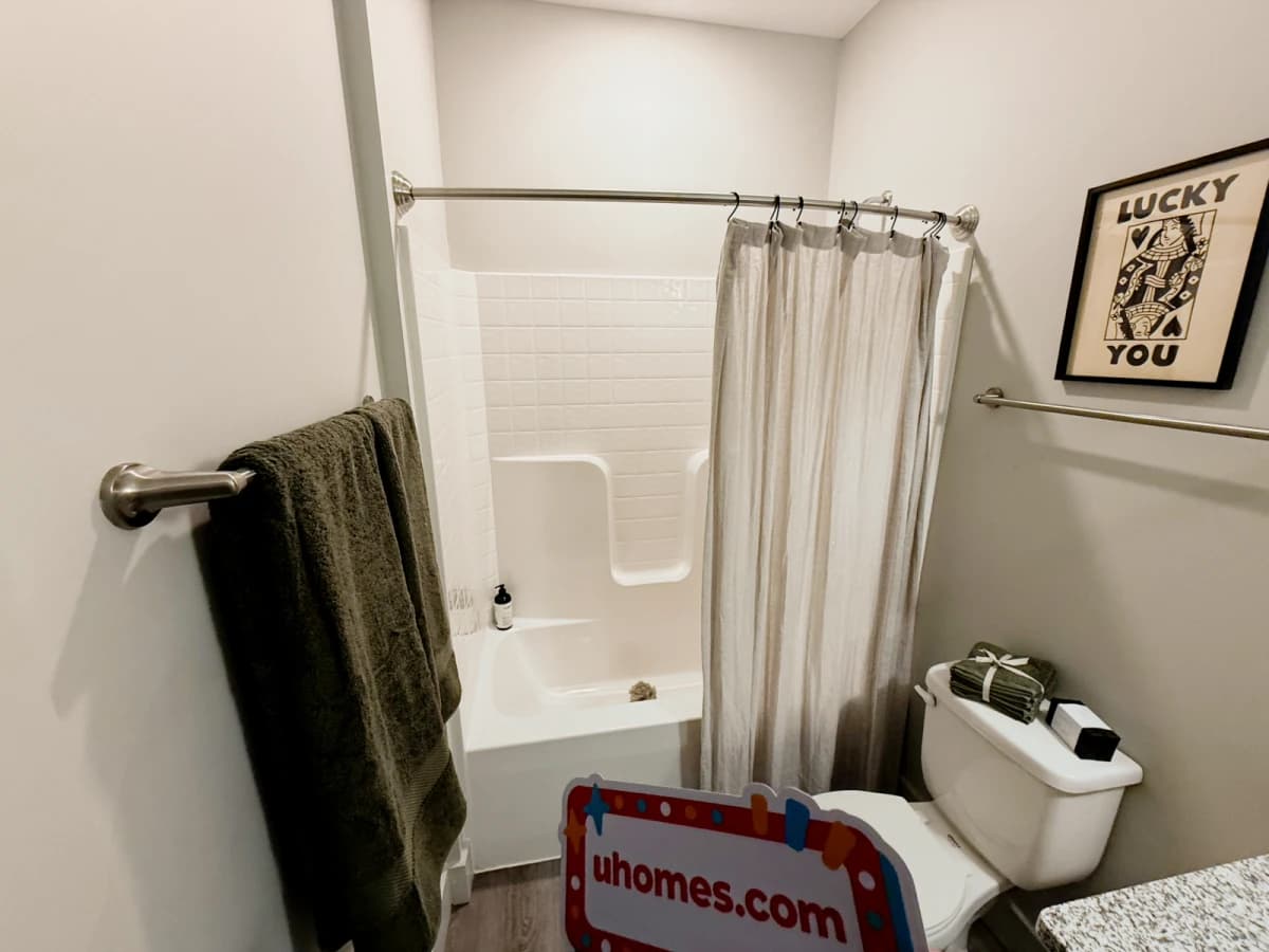 4 Bed 4 Bath