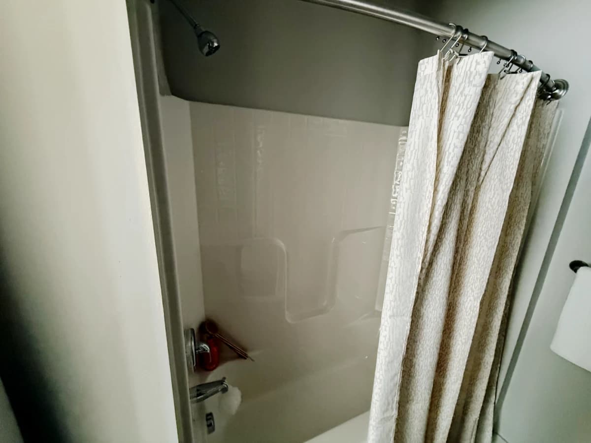 4 Bed 4 Bath