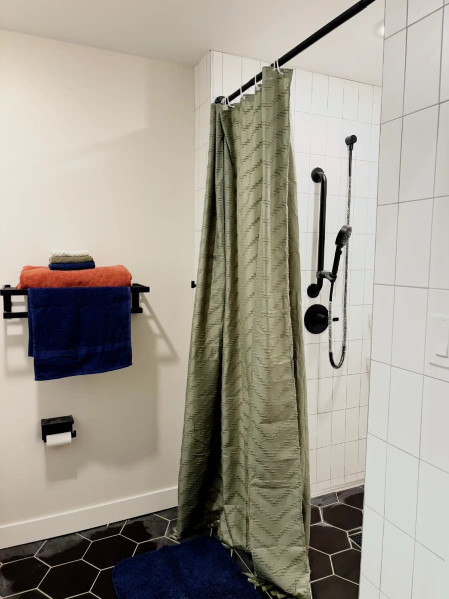 6nineteen image 2