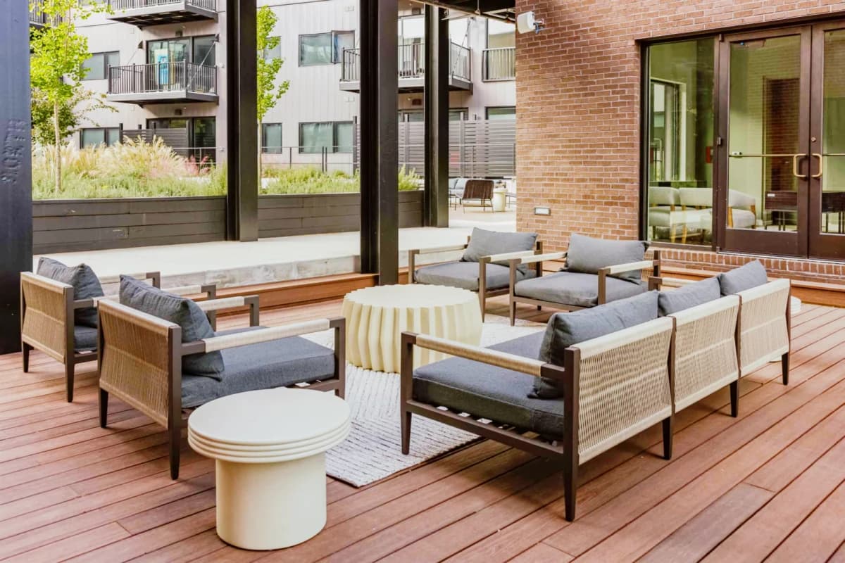 Outdoor Features