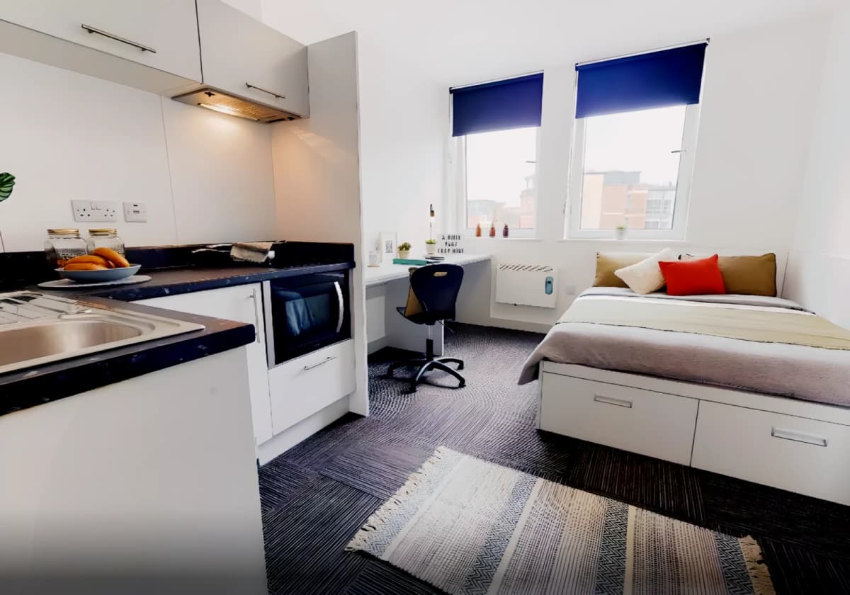 iQ Newland House image