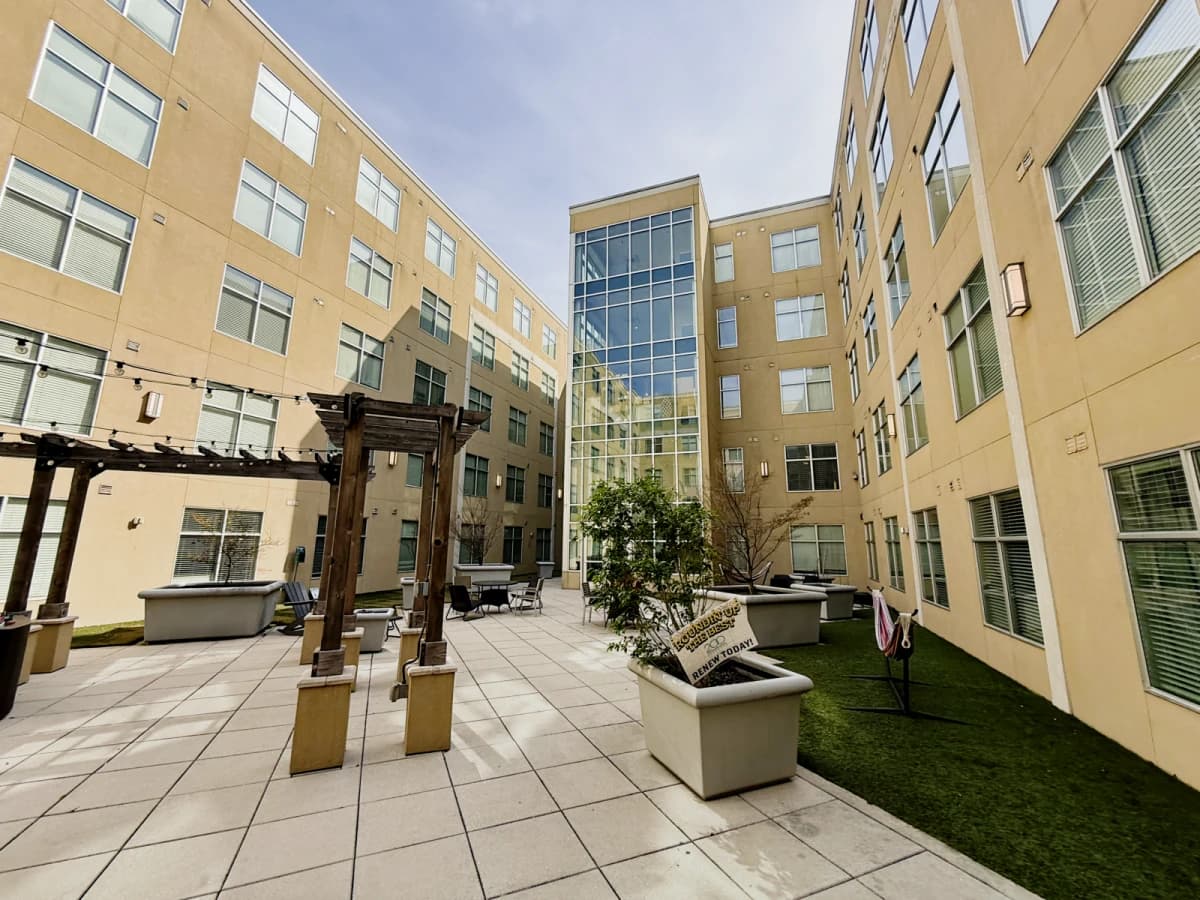 200 Edgewood image