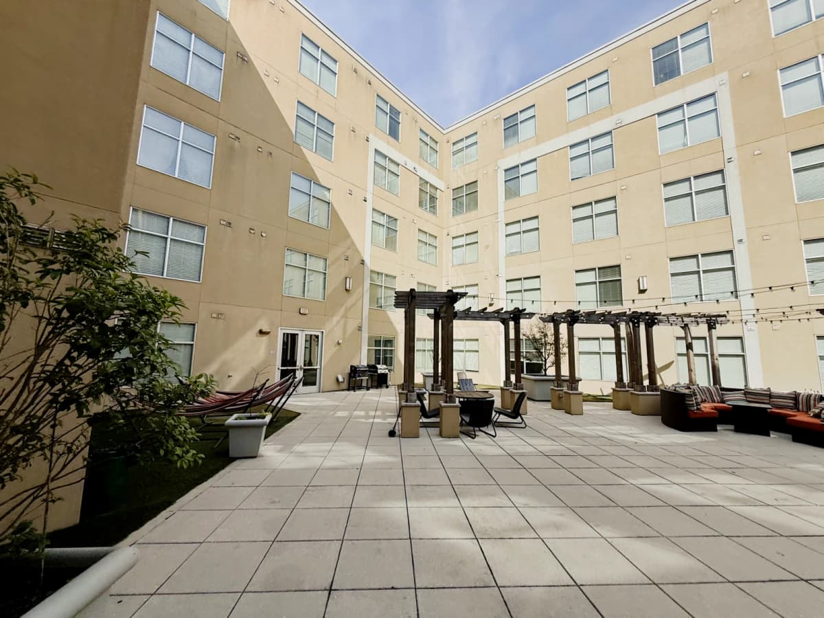 200 Edgewood image