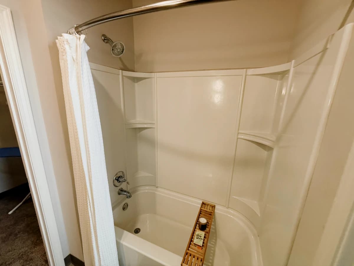 2 Bed 2 Bath Private